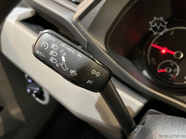 Комби с висок покрив VW Transporter 2.0 TDI L1H1 150 PK Automaat / Euro...