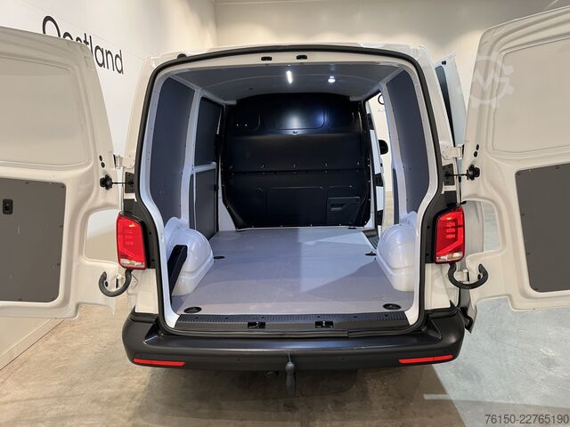 Комби с висок покрив VW Transporter 2.0 TDI L1H1 150 PK Automaat / Euro...