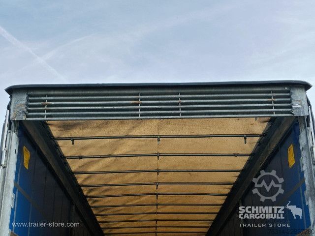 Semirimorchio con telone Schmitz Cargobull Curtainsider Coil Getränke
