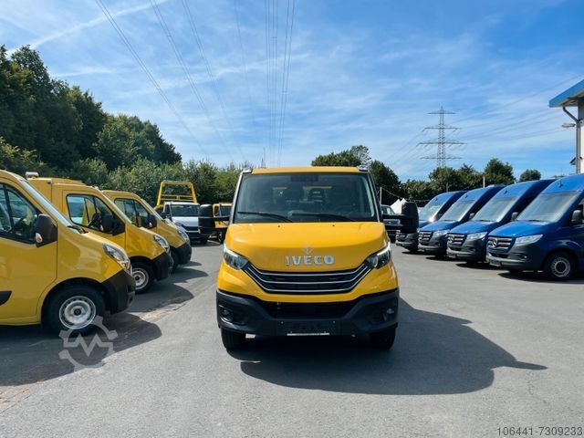 Towing IVECO 70C18 Schiebeplateau /Doka/Navi
