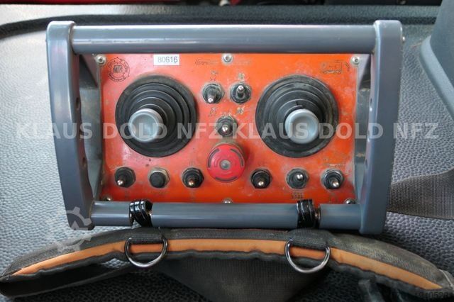 Autocisternă de vidanjare MERCEDES-BENZ Actros 4144 8x4 Saugbagger Euro 5