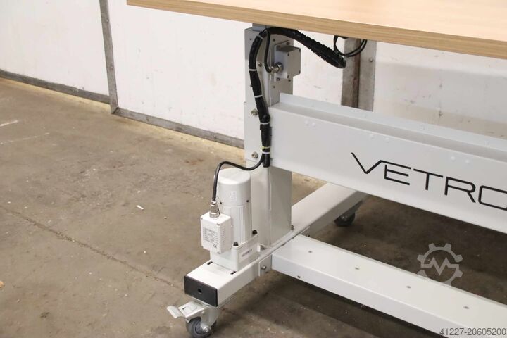 Masă de lucru reglabilă electric pe înălțime Vetron 1400/700/H810 mm