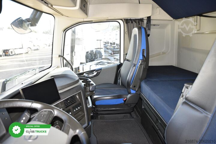 标准拖拉机装置 VOLVO FH 500 Globetrotter XL, Side Skirts