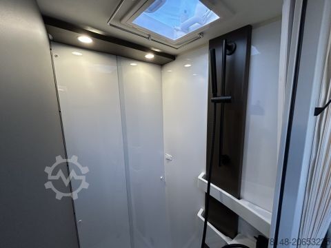 Camper semi-terintegrasi Bürstner B66 TD 690 G