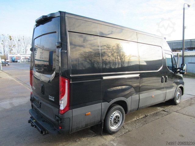 Dodávka s vysokou strechou IVECO 35S14HA8 V/P / Tempomat / Webasto / Kamera / AHK