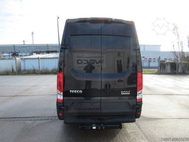 Dodávka s vysokou strechou IVECO 35S14HA8 V/P / Tempomat / Webasto / Kamera / AHK