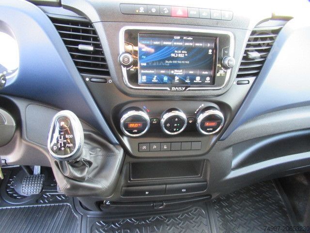 Dodávka s vysokou strechou IVECO 35S14HA8 V/P / Tempomat / Webasto / Kamera / AHK