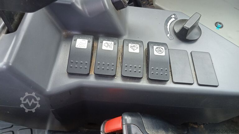 Mini Excavator  < 7t Caterpillar 303.5E2 CR with 3 buckets