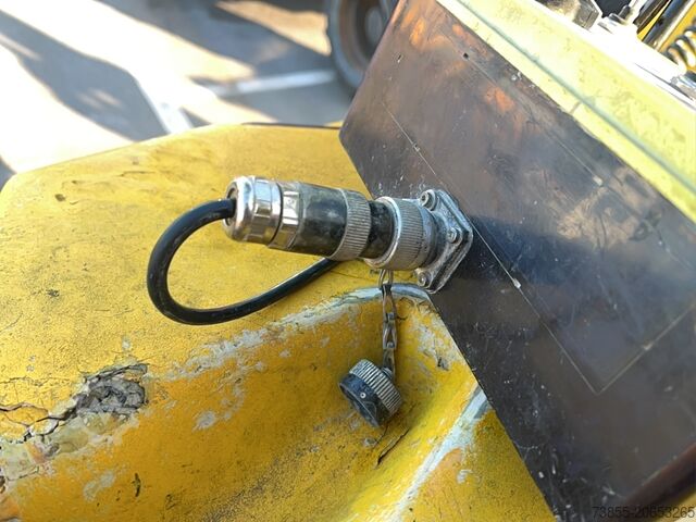 Tandem Roller Ammann ARR 1575 – Remote-Controlled Trench Roller Ideal for Soil Compaction