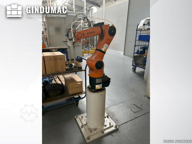 Roboterarm KUKA KR 6 R900 fivve