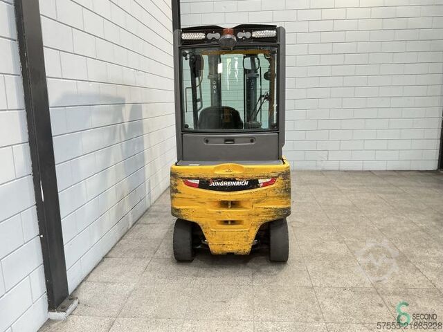 מלגזה Jungheinrich EFG 320