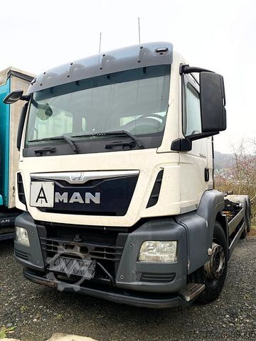 卷臂钩自卸卡车 MAN 26.440 TGS 6x4