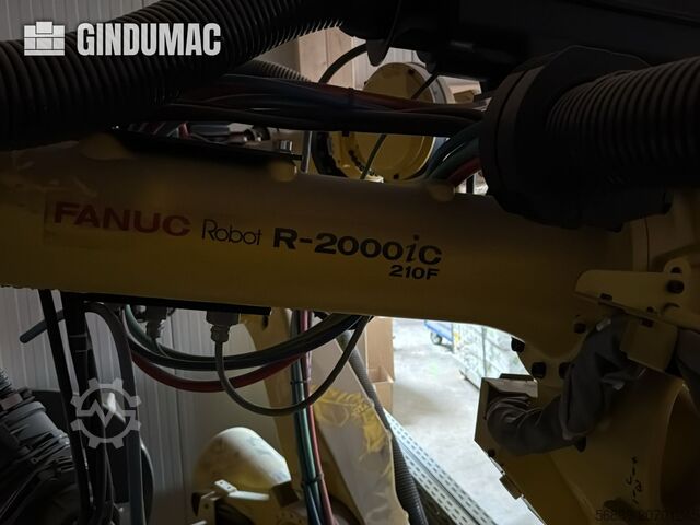 Brazo robótico FANUC R-2000iC 165F