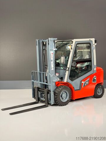 Dieselový čelný nakladač Heli CPCD25 - Garantie 2 Jahre - KUBOTA Motor