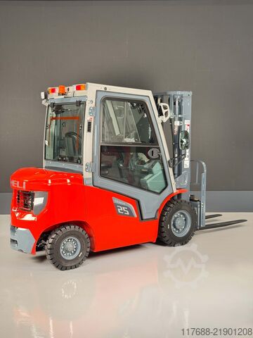 Dieselový čelný nakladač Heli CPCD25 - Garantie 2 Jahre - KUBOTA Motor