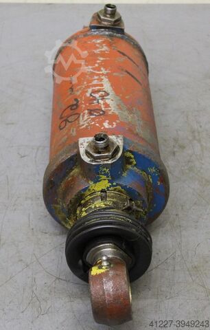 Siłownik hydrauliczny unbekannt Hub 82 mm