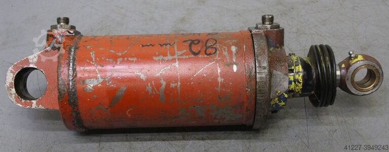 Siłownik hydrauliczny unbekannt Hub 82 mm