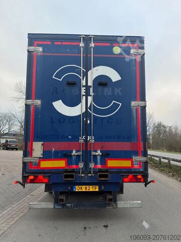 Розсувні тенти CUPPERS 3 ass schuifzeilen oplegger