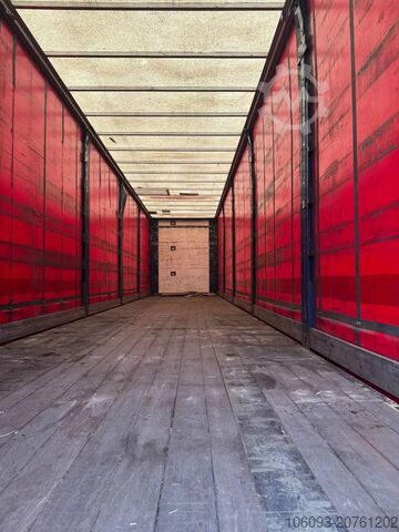 Розсувні тенти CUPPERS 3 ass schuifzeilen oplegger