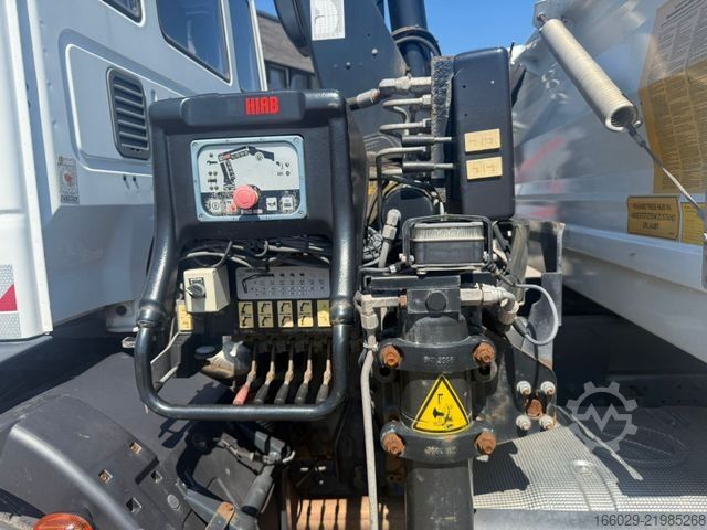 شاحنة قلابة ثلاثية الجوانب IVECO 140E250 Kipper mit HIAB Kran inklusive Anhänger