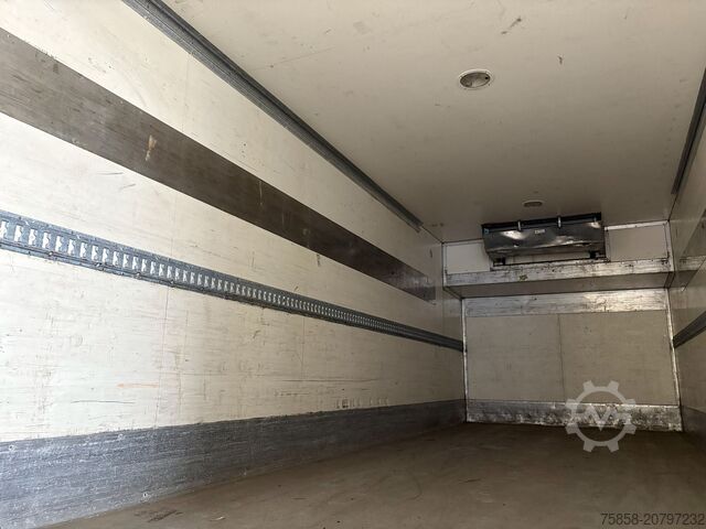 Swap body with reefer structure andere BDF Kühlkoffer Carrier Supra 850