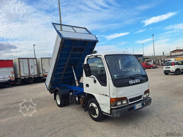  Isuzu NKR 77