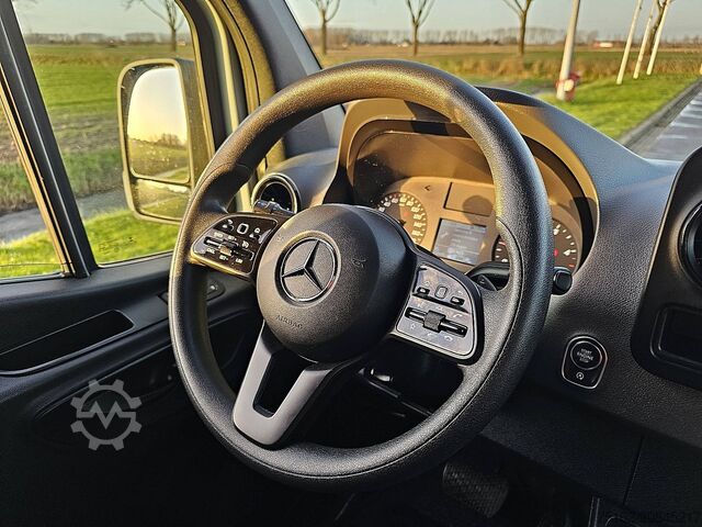 High-roof van MERCEDES-BENZ SPRINTER 315 L3H2 Maxi LED
