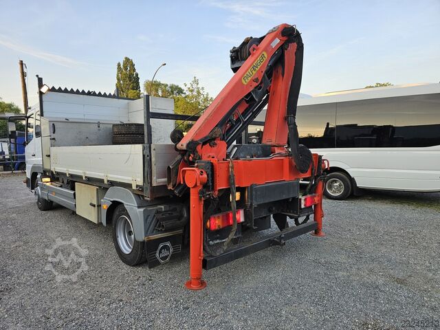 Pick-up pakettiauto Mercedes-Benz 817/42AT7 Palfinger PK 5000 B Werkstatt