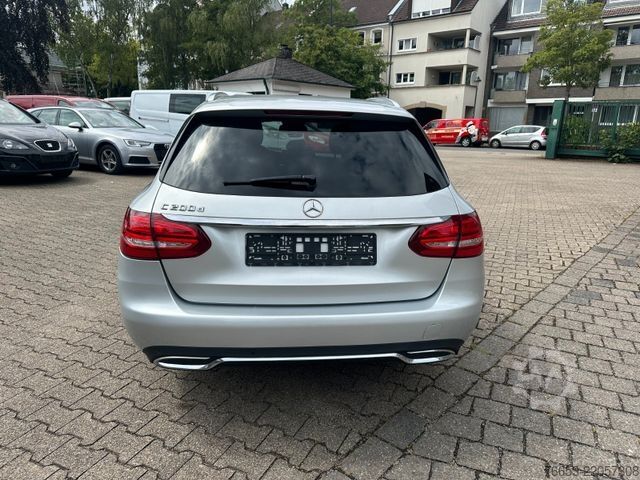 Minibussi MERCEDES-BENZ C 200 d T Autom. * LED High. * Navi * Kamera
