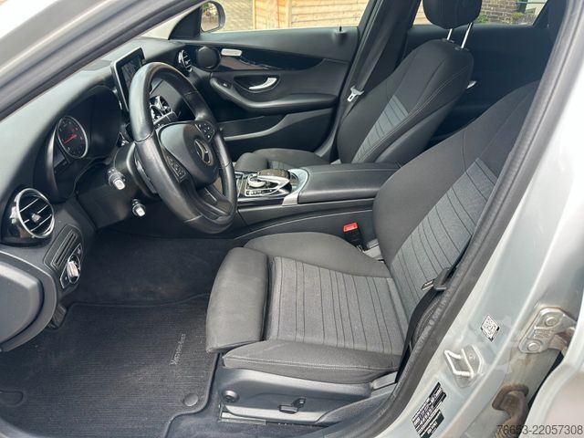 Minibussi MERCEDES-BENZ C 200 d T Autom. * LED High. * Navi * Kamera