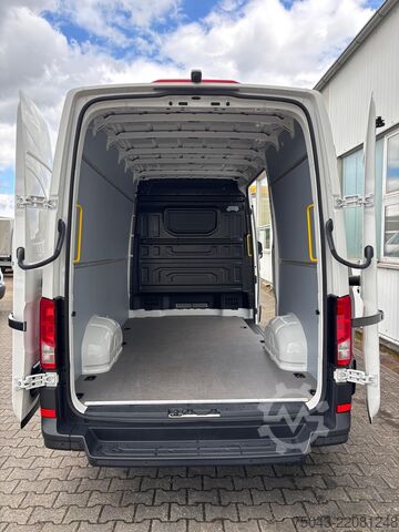 Zatvorena prikolica, visoka i duga VW Crafter 35*L2H2*Klima*Kamera*1.Hand*