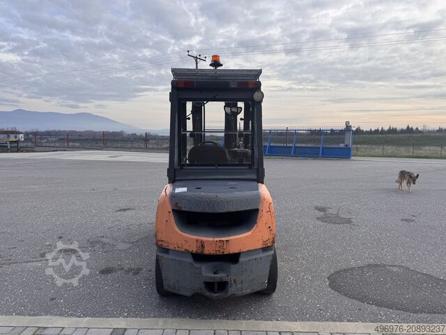 Forklift Toyota 8-FD30F