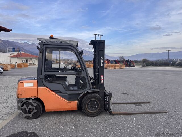 Forklift Toyota 8-FD30F