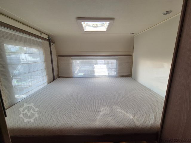 Напівінтегрований кемпер BÜRSTNER Lyseo T 744 *2x Hubbett*2xTV*MaxxFan*Navi*Solar
