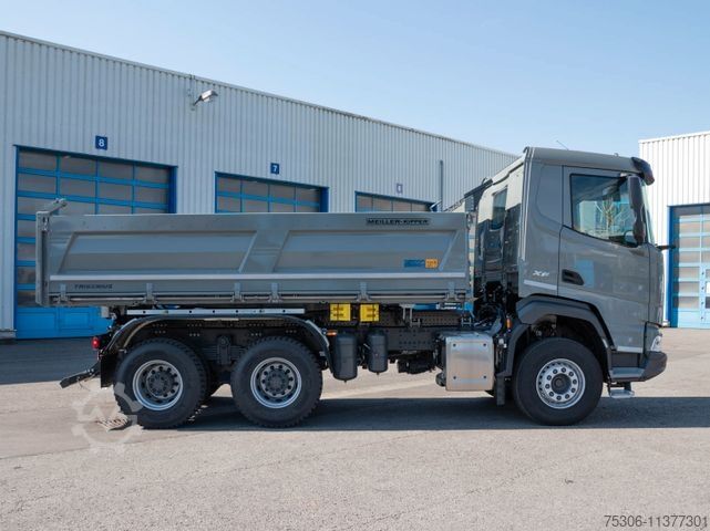 Трехсторонний самосвал DAF FAT XFC 530 Meiller Trigenius D316