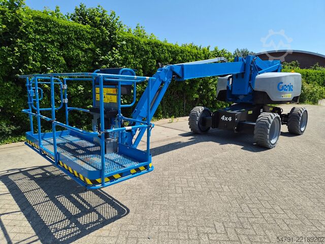 Leddelt teleskopisk arbejdsplatform Genie Z-60/37 DC