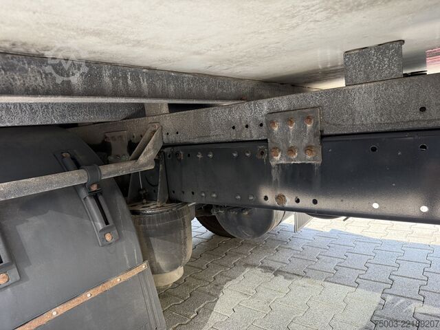 厢式货车 MAN TGL 8.220 / 6 Personen