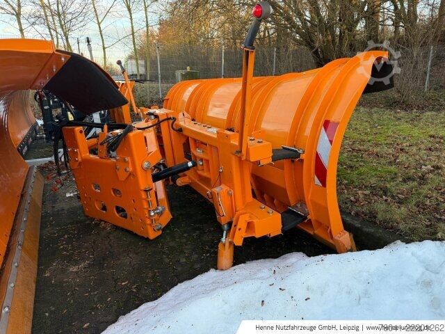Anden Bucher Schneepflug Ramox 300