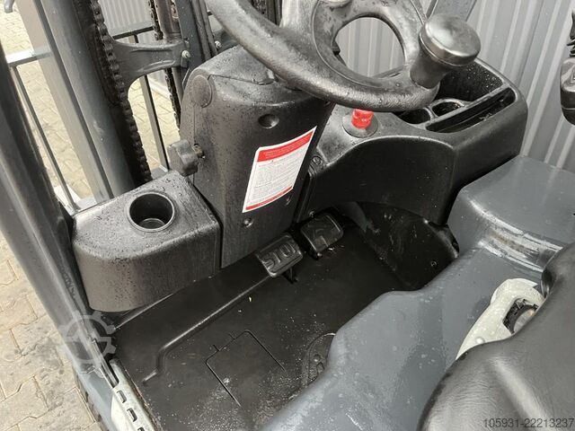 Elektrische vorkheftruck 3 wielen Linde E15-02