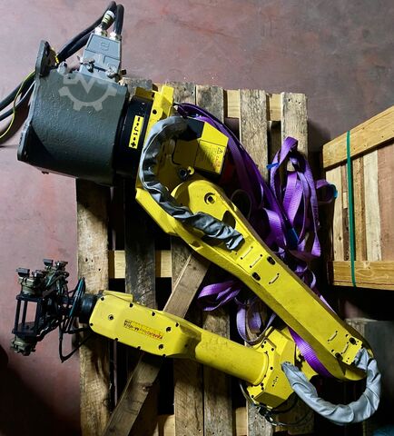 Robot industrial FANUC M-10iA/10M