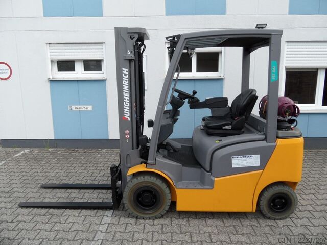 LPG krautuvai Jungheinrich TFG 316 - weiße Reifen - Freihub