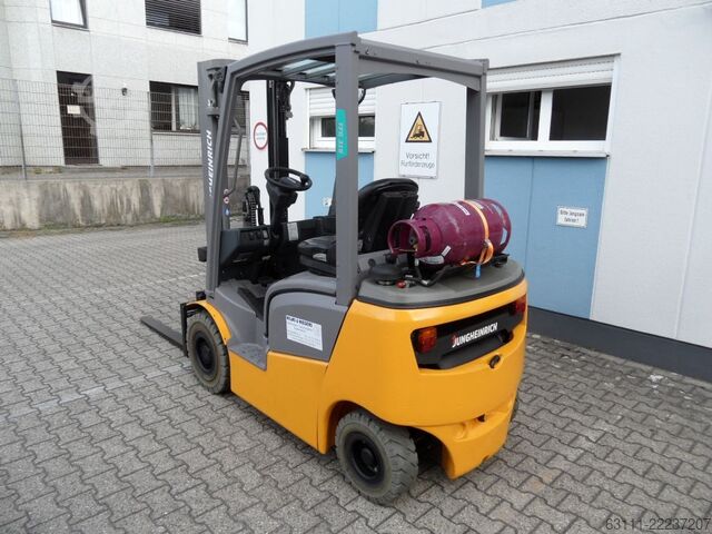 LPG krautuvai Jungheinrich TFG 316 - weiße Reifen - Freihub