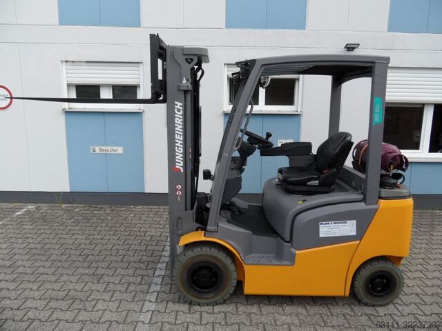 LPG krautuvai Jungheinrich TFG 316 - weiße Reifen - Freihub