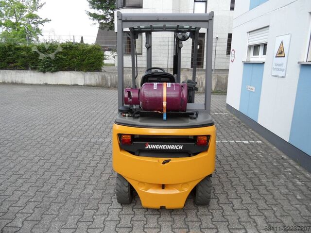 LPG krautuvai Jungheinrich TFG 316 - weiße Reifen - Freihub