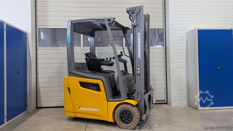 Sähkökäyttöinen 3 -pyöräinen trukki Jungheinrich EFG 215 G115-330ZZ
