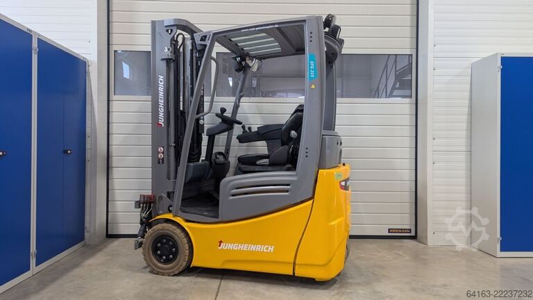 Sähkökäyttöinen 3 -pyöräinen trukki Jungheinrich EFG 215 G115-330ZZ