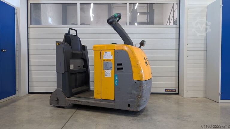 Vetotraktori Jungheinrich EZS C40