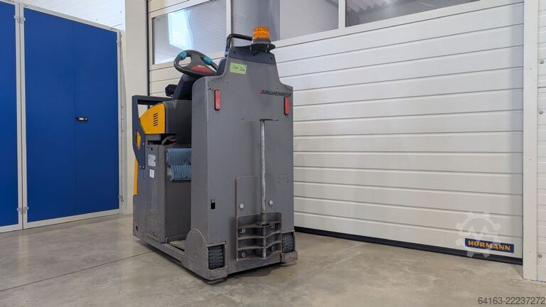 Vetotraktori Jungheinrich EZS 130