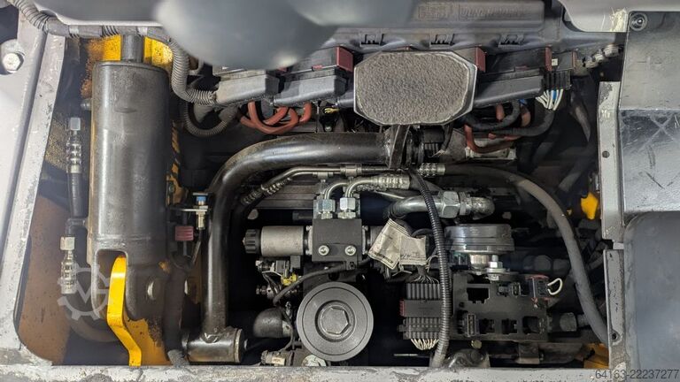 Sähkökäyttöinen 3 -pyöräinen trukki Jungheinrich EFG 220 Li-Ion Batterie