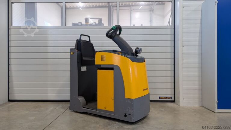 Vetotraktori Jungheinrich EZS 130